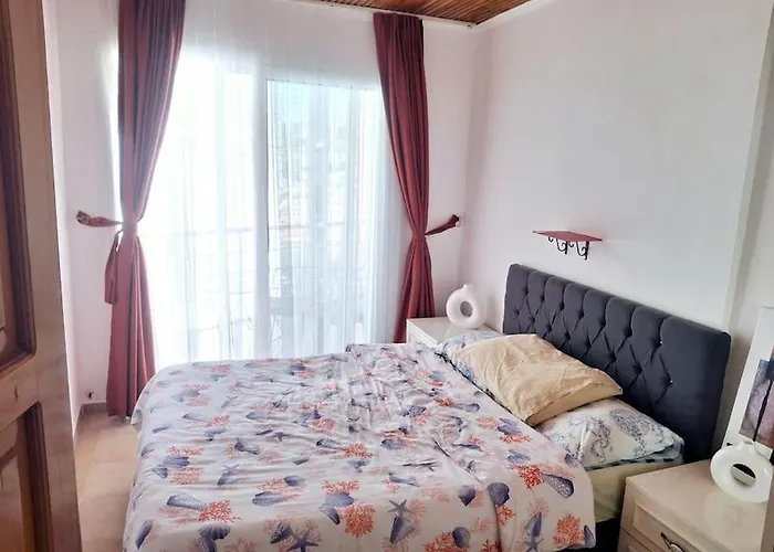 Detached Greek House In The Hearth Of Bazaar * Cesme